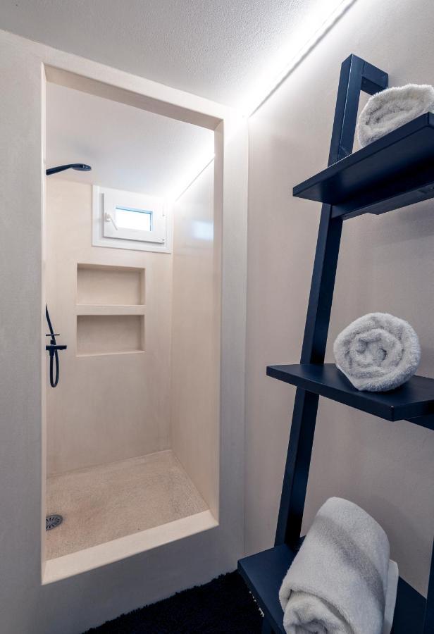 Black And White Apartment ポロニア エクステリア 写真