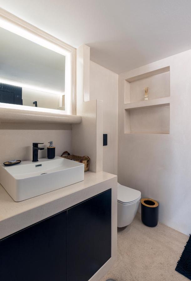 Black And White Apartment ポロニア エクステリア 写真